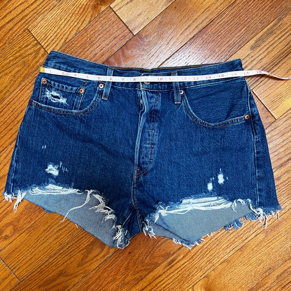 Levi's Classic Blue Denim Shorts W32